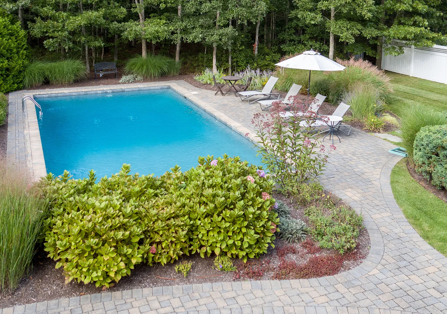 Quogue Village - Pool and Tennis — Photo 2
