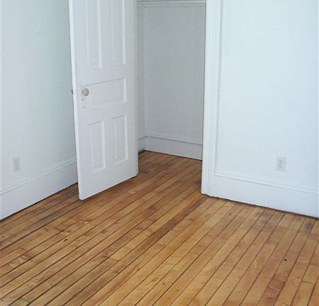 bdrm closet