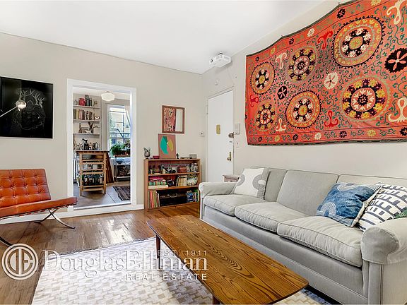 5th image of 354 Sackett St
