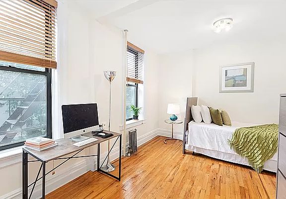 5th image of 468 5th St #2