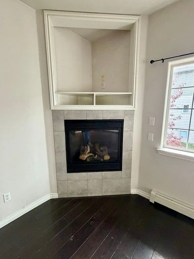 Townhouse with Heated Garage — Photo 4