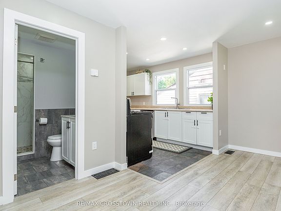 5th image of 281 Elizabeth St