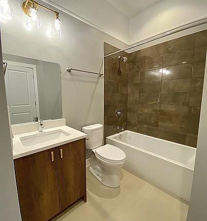 2nd image of 1836 W Augusta Blvd #11533249