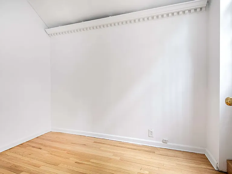 22 E 81st St #4B — Photo 5