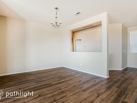 5th image of 11754 Tiffany St