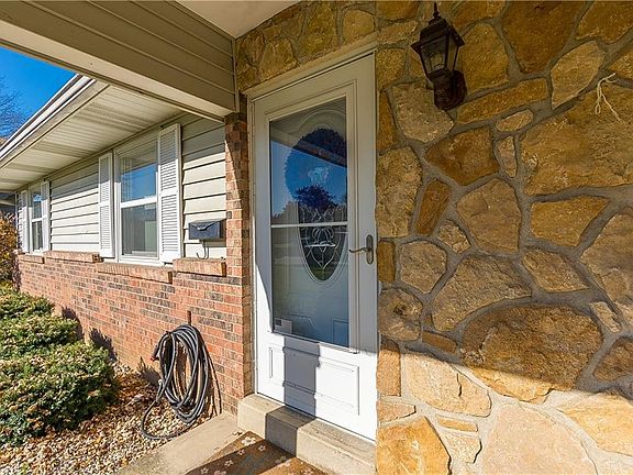 3rd image of 1320 Shroyer Pl