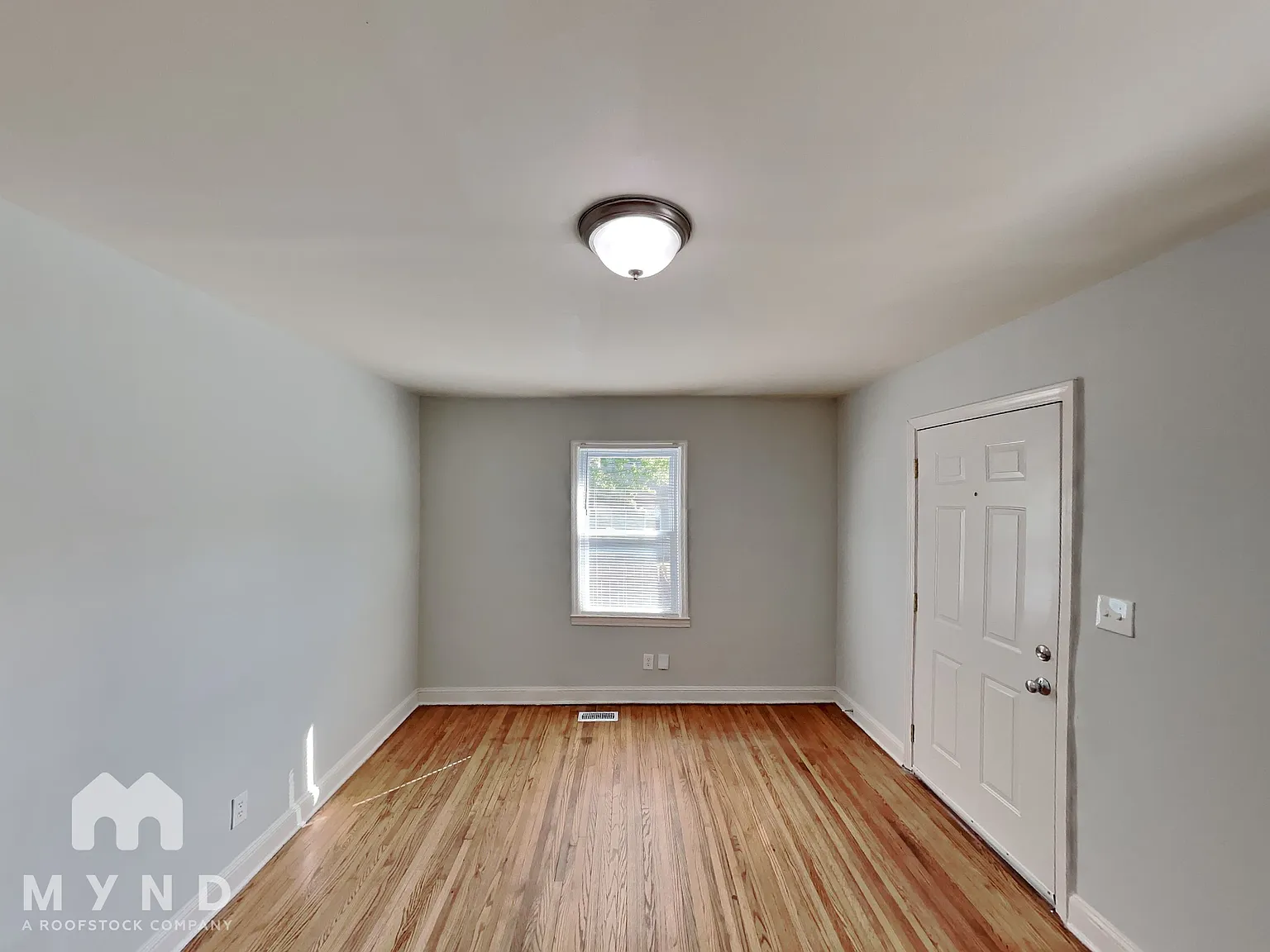 2 bed, 1.0 bath, 816 sqft, $1,390 — Photo 4