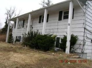 11 Park Ter, Spring Valley, NY 10977