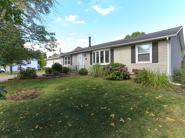 15 Kimberly Dr, South Hadley, MA 01075