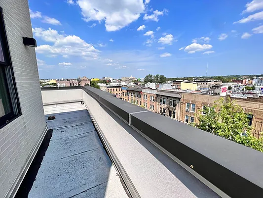 Rented by ERNY LLC | media 18