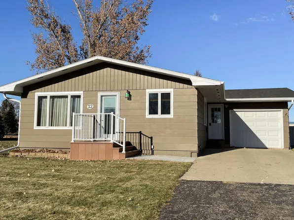 12 1st St SW, Warner City, SD 57479
