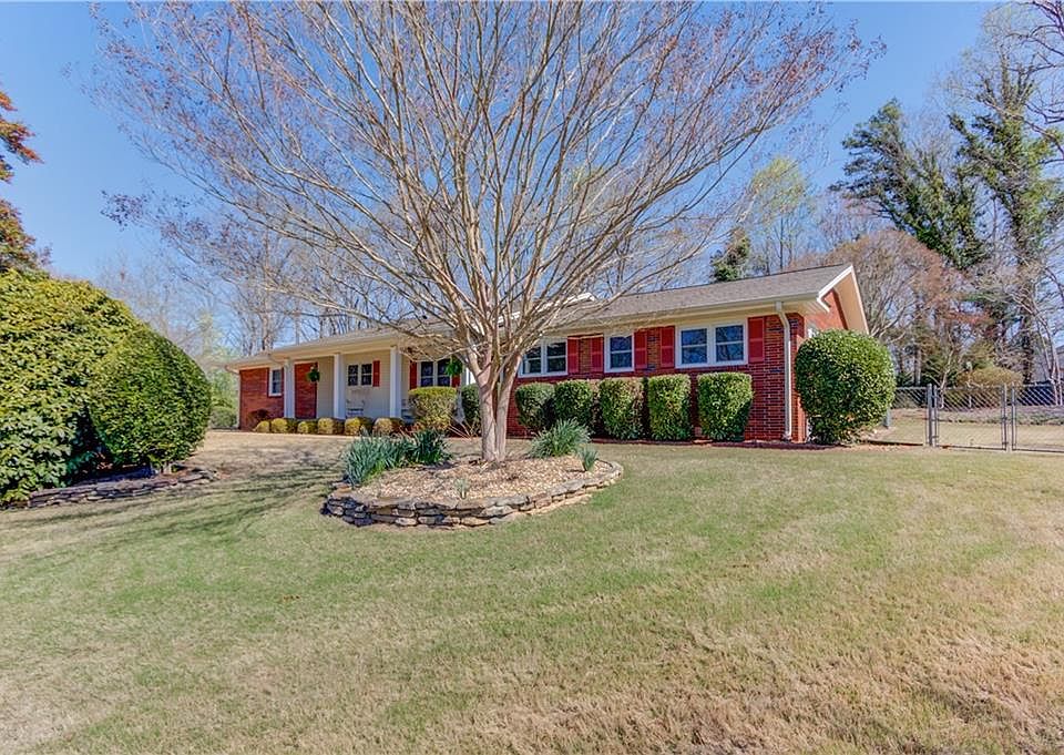 1st image of 3410 Maynard Cir