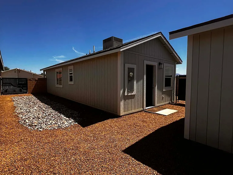 396 Riverfront Dr — Photo 38