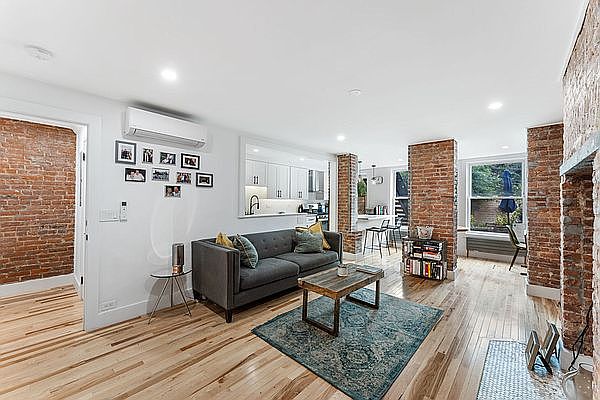 1st image of 386 Putnam Ave