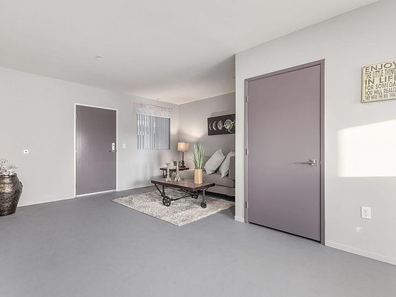 3rd image of 742 S Westlake Ave #406
