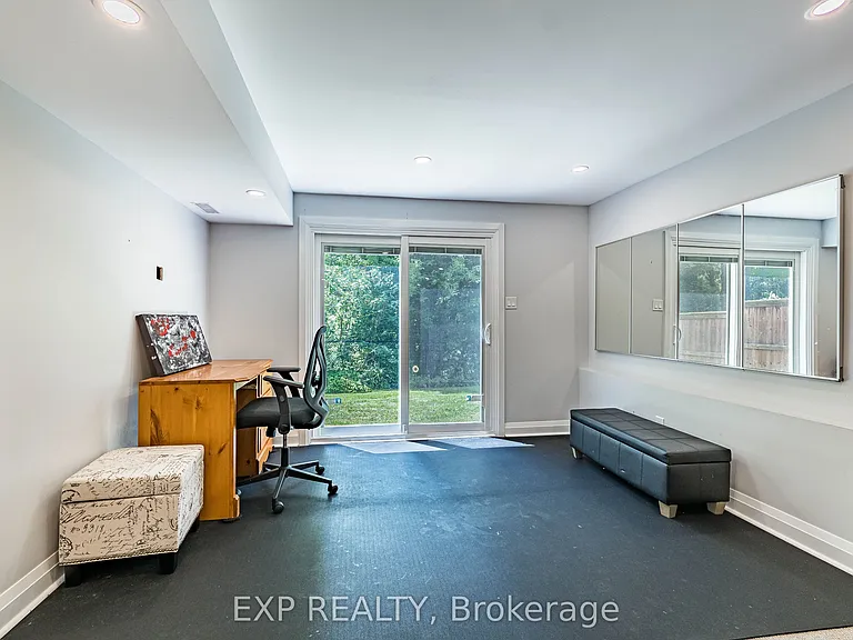 63 Wood Grove Cres — Photo 36