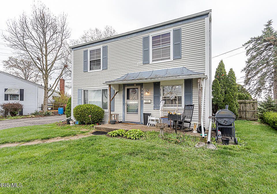 1st image of 3692 Lakepointe Dr