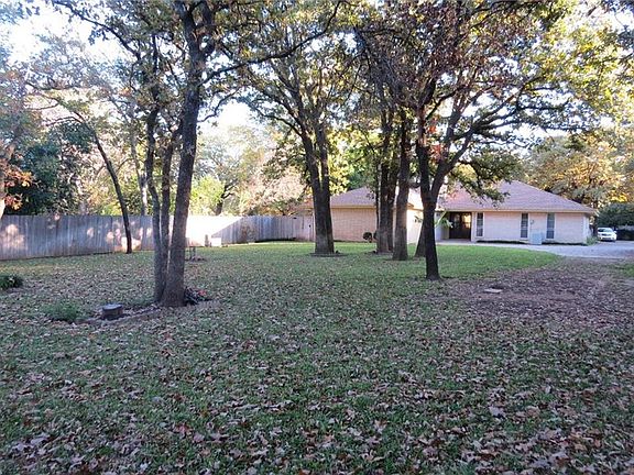 2nd image of 616 Colleyville Ter