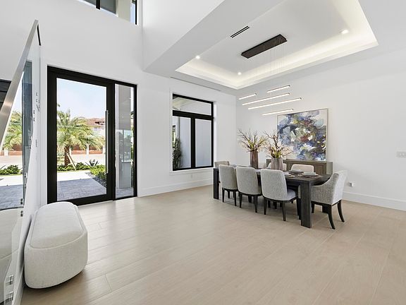 4th image of 748 Waterway Drive