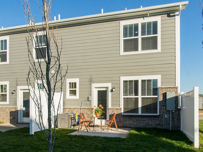 1703 Frodo Way — Photo 24
