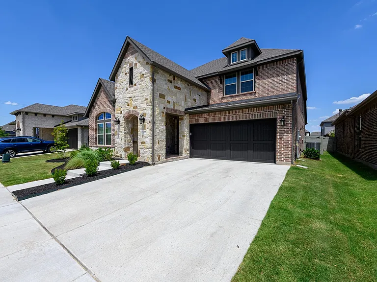 1604 Moss Trail Ct — Photo 3