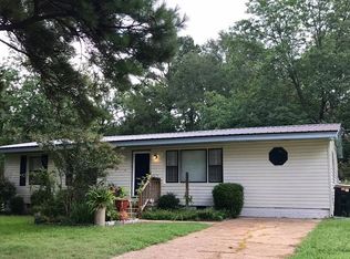 1309 Southmont Dr, Demopolis, AL 36732