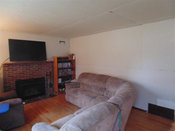 5th image of 18 Slater Dr