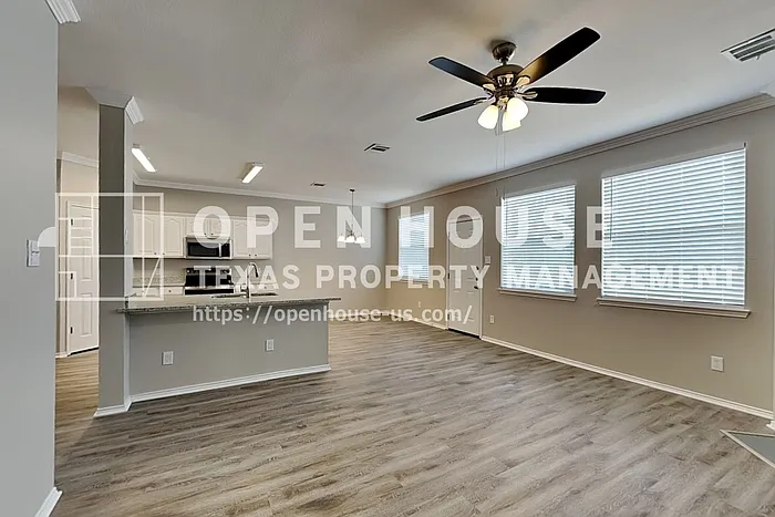 1304 Eagle Wing Ln — Photo 7