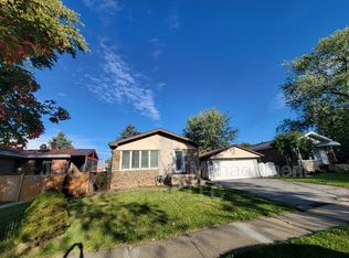 443 S Mayfair Pl, Chicago Heights, IL 60411