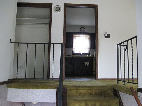 3rd image of 713 Dow Ave