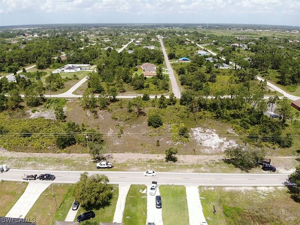 1st image of 378-380 Bell Blvd S