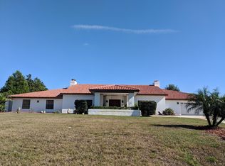 7187 River Country Dr, Weeki Wachee, FL 34607
