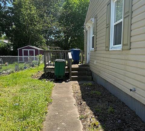 3rd image of 58 Aberdeen Ave