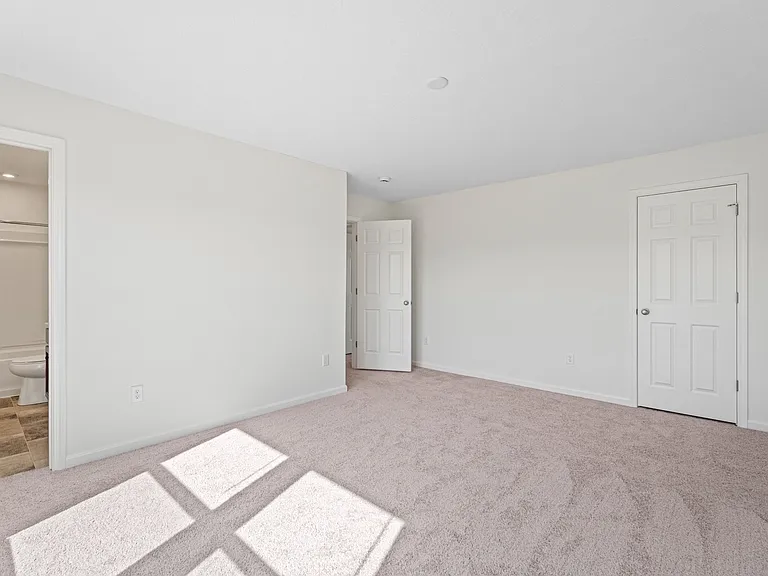 Quail Hollow Dr — Photo 34