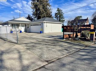 11633 SE Washington St, Portland, OR 97216