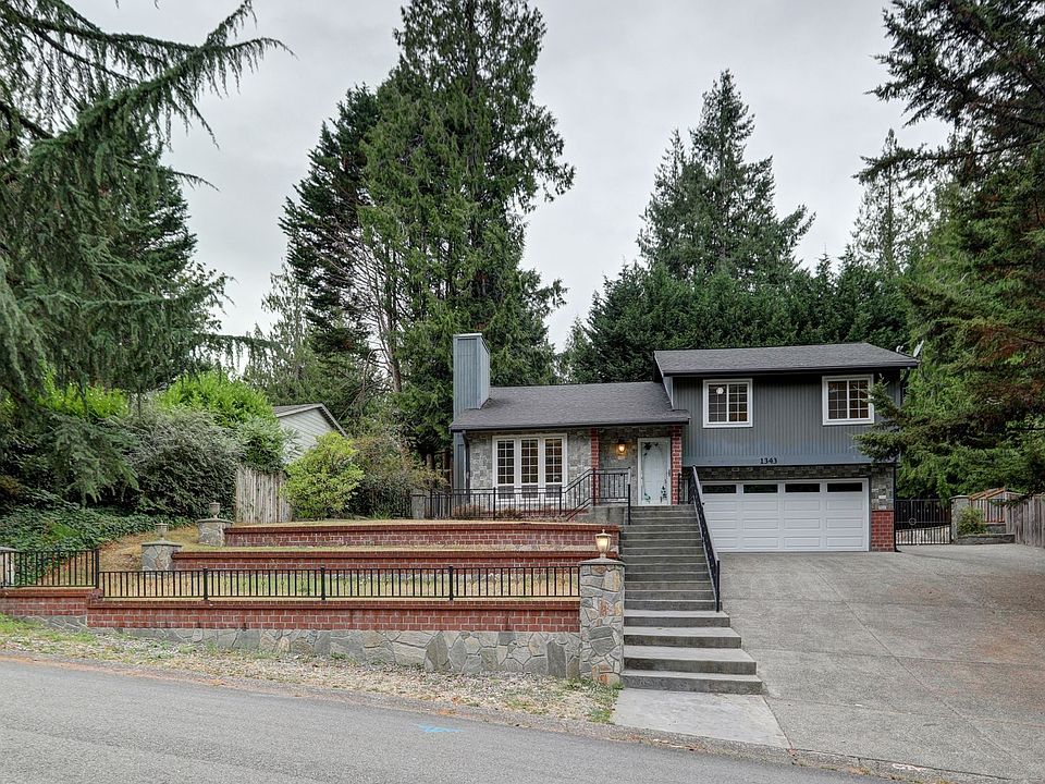 1st image of 1343 222nd Pl NE
