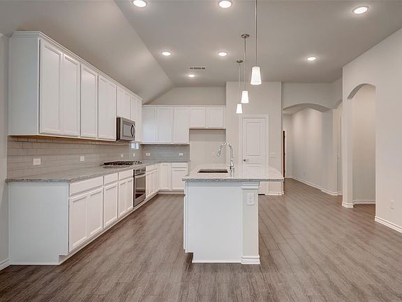 4th image of 11 Pioneer Canyon Pl