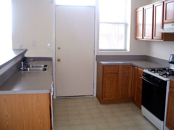 4th image of 6315 S Ingleside Ave #2