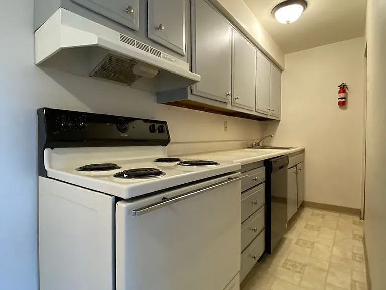 511 Freeport Rd — Photo 5