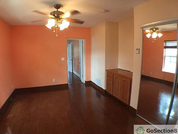 5th image of 4316 Oxford Ave