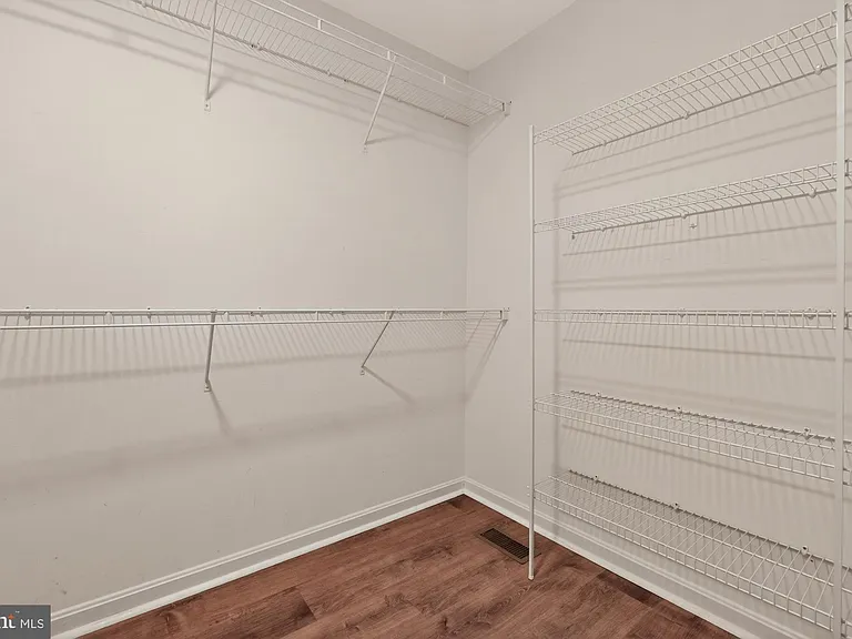 2572 Carrington Way — Photo 31