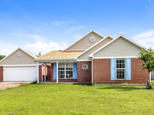 122 Royal Oaks Dr