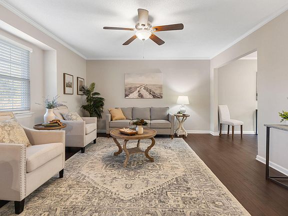3rd image of 110 Orlando Dr