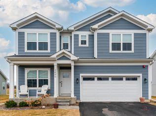 2490 Olivia Ct, Wauconda, IL 60084