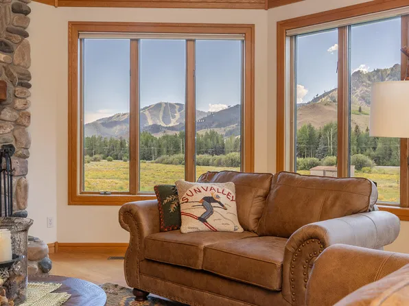 121 Stonegate Cir, Ketchum, ID 83340