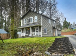 2175 Woodland Dr NW, Bremerton, WA 98312