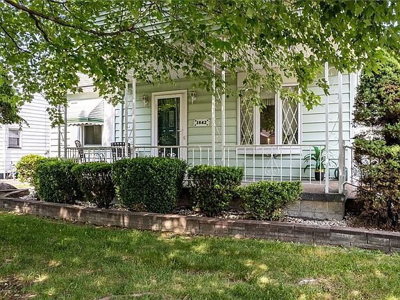 5th image of 1842 Drexel Ave NW