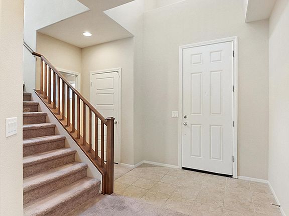 2nd image of 34 Heathrow Lake Ave