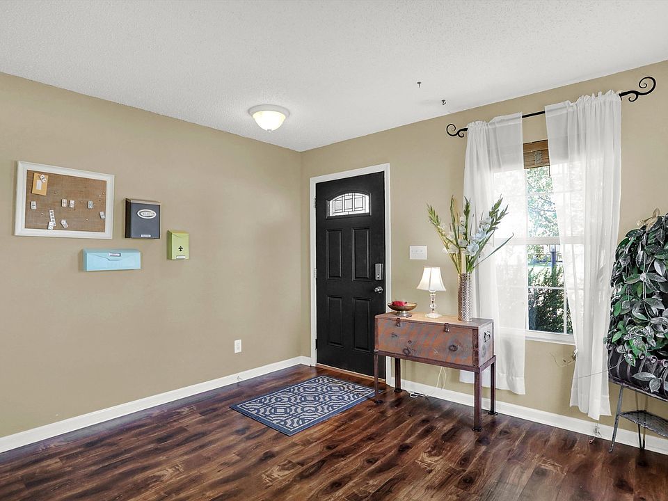 2461 Meadow Bend Dr, Columbus, IN 47201 | MLS #21947371 | Zillow
