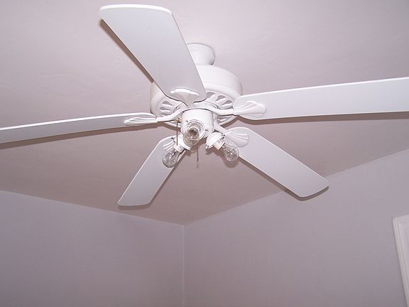5th image of 212 Avenue H APT D